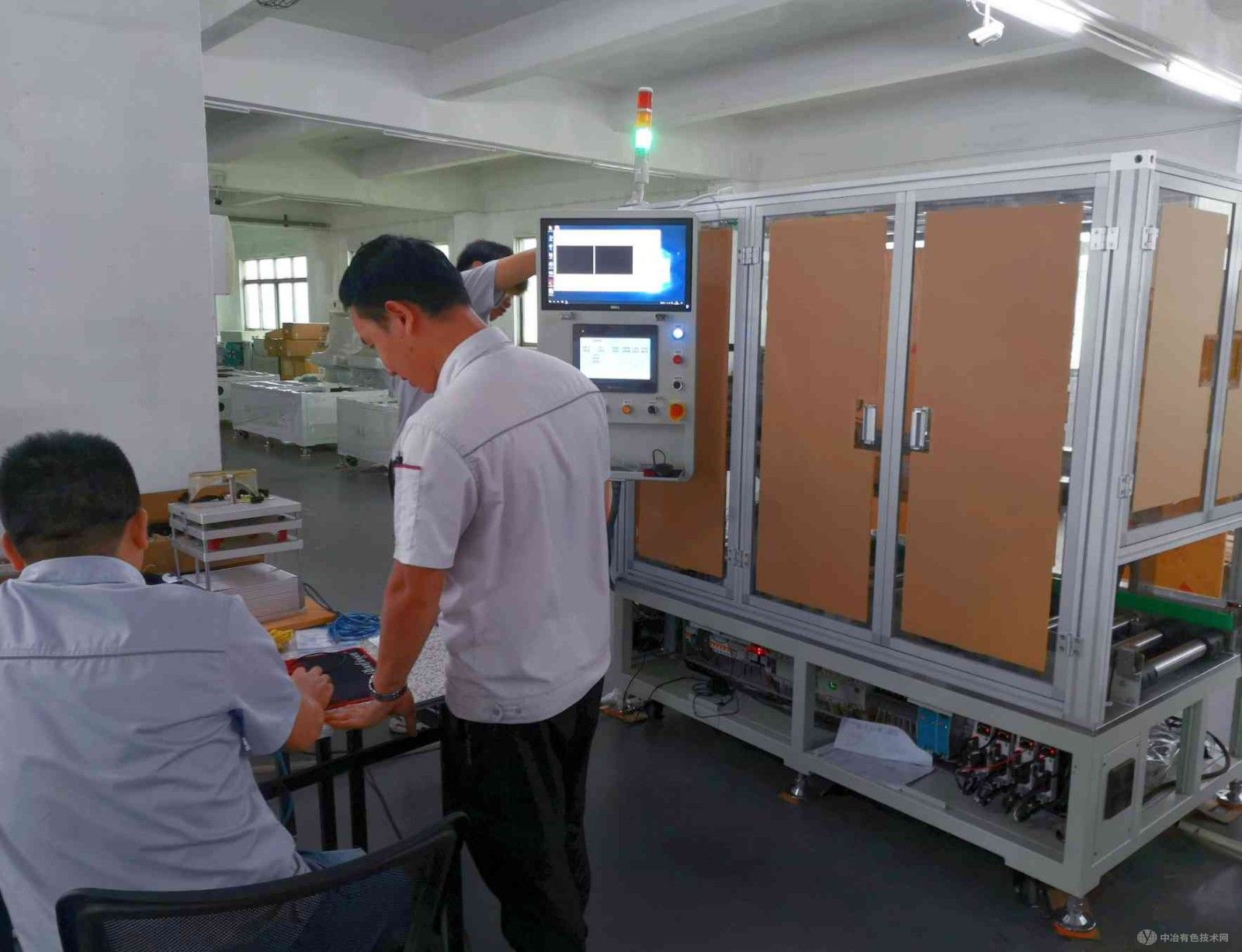 全自動(dòng)封口機電池設備