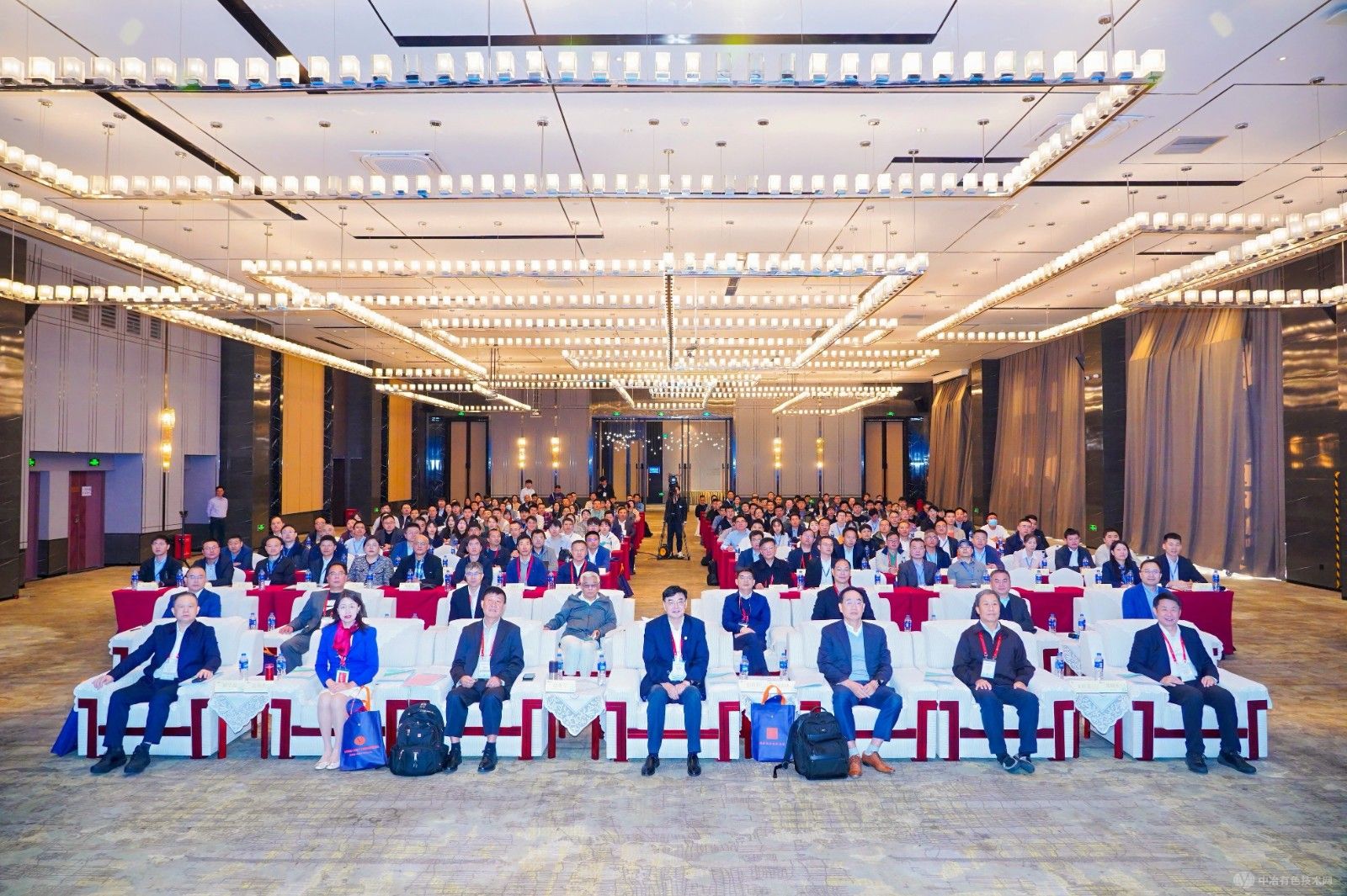 2024退役新能源器件循環(huán)利用技術(shù)交流會(huì ) 現場(chǎng)照片