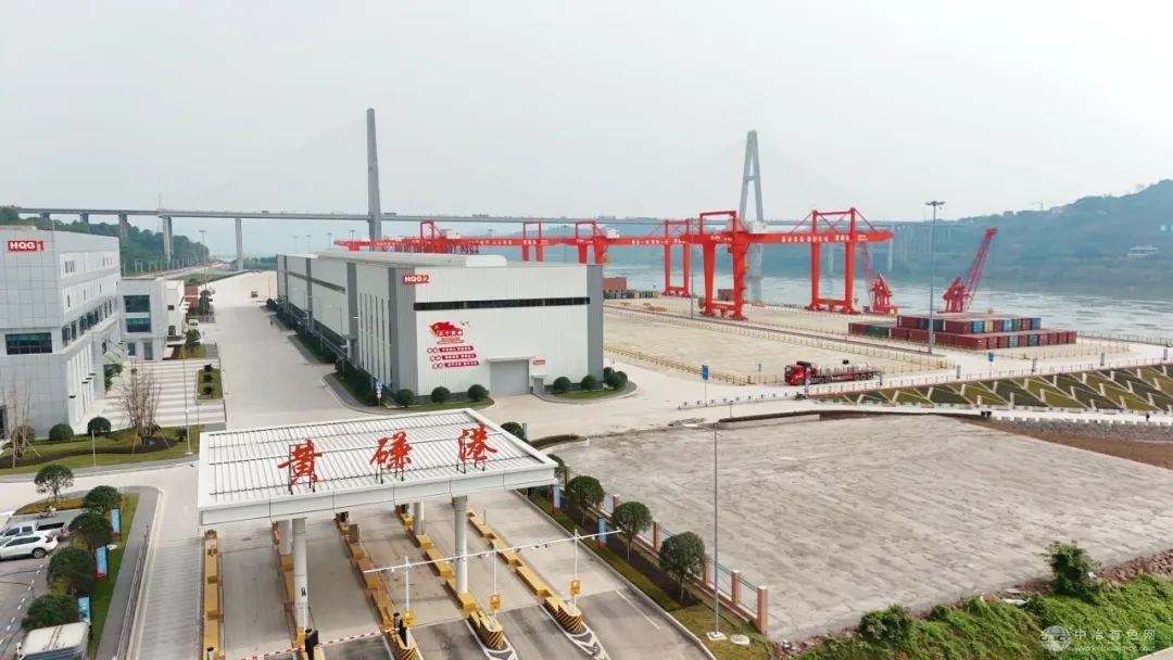 黃磏港氫能重卡驚艷亮相，國鴻氫能推動零碳物流新樞紐建設