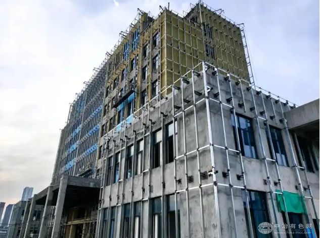 銀三巖建材研發(fā)新型鋁單板焊接技術(shù) 提升建筑幕墻品質(zhì)