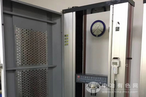 拉力試驗機（帶防護門(mén)裝置）