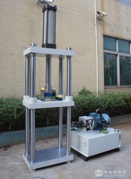 四柱分體式油壓機